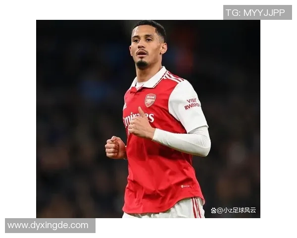 三十岁以下的足球明星盘点及他们的职业生涯亮点分析